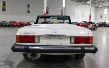 Mercedes-Benz-SL-Class-Cabriolet-1984-5