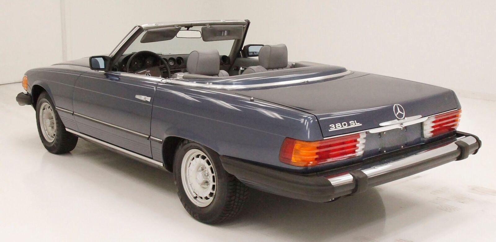 Mercedes-Benz-SL-Class-Cabriolet-1984-8