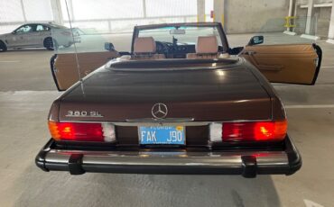 Mercedes-Benz-SL-Class-Cabriolet-1985-3