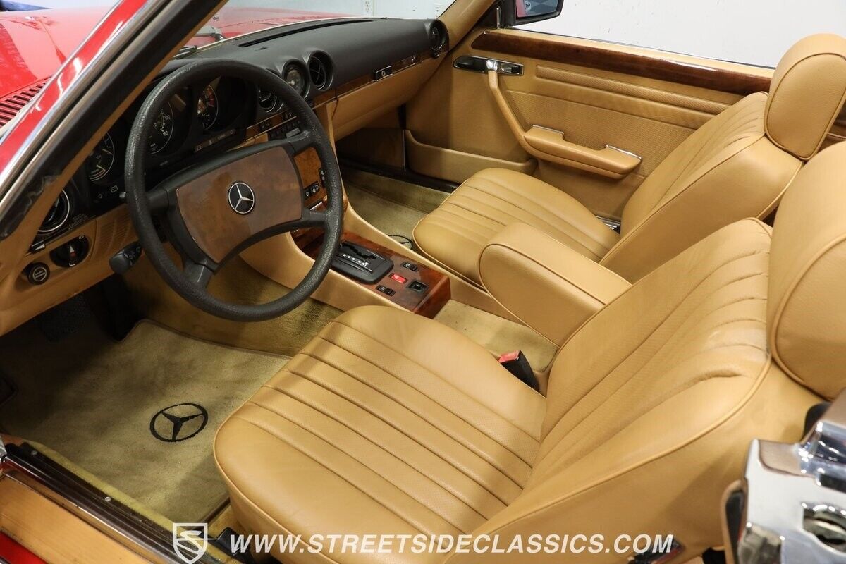 Mercedes-Benz-SL-Class-Cabriolet-1985-4