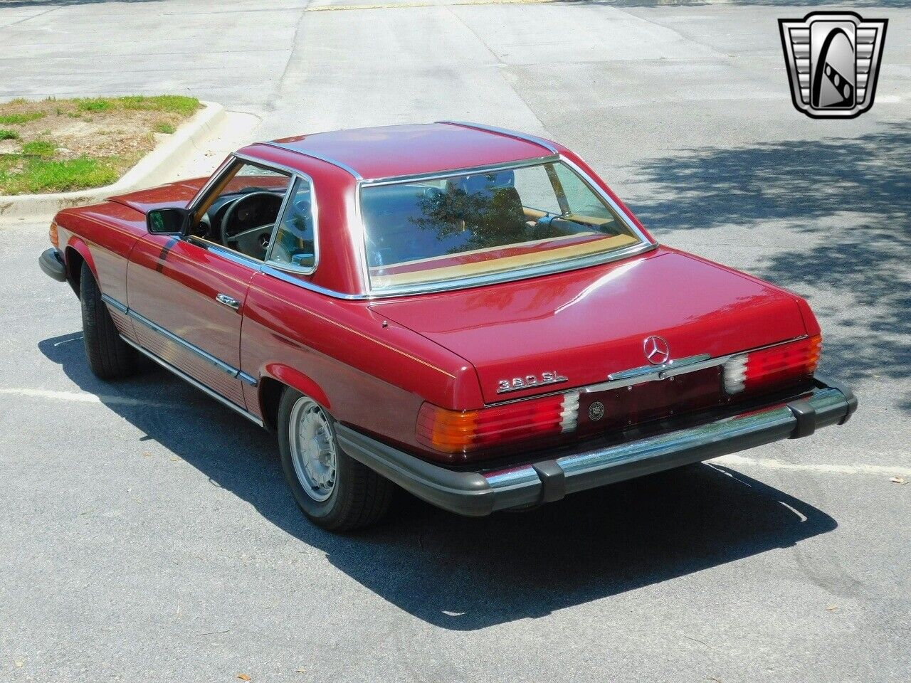 Mercedes-Benz-SL-Class-Cabriolet-1985-4