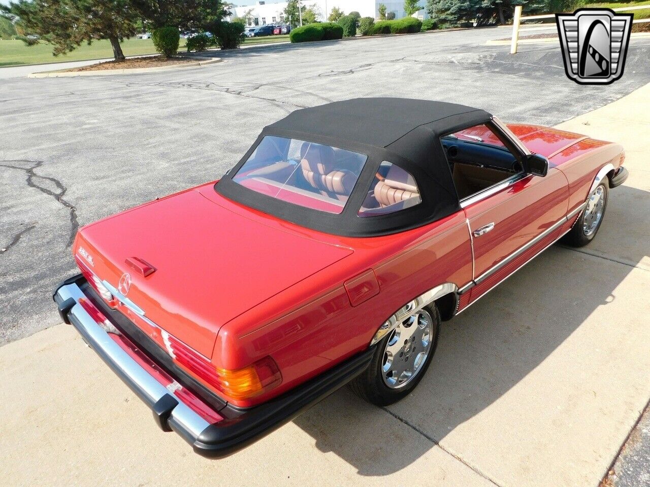 Mercedes-Benz-SL-Class-Cabriolet-1985-4