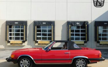 Mercedes-Benz-SL-Class-Cabriolet-1985-5