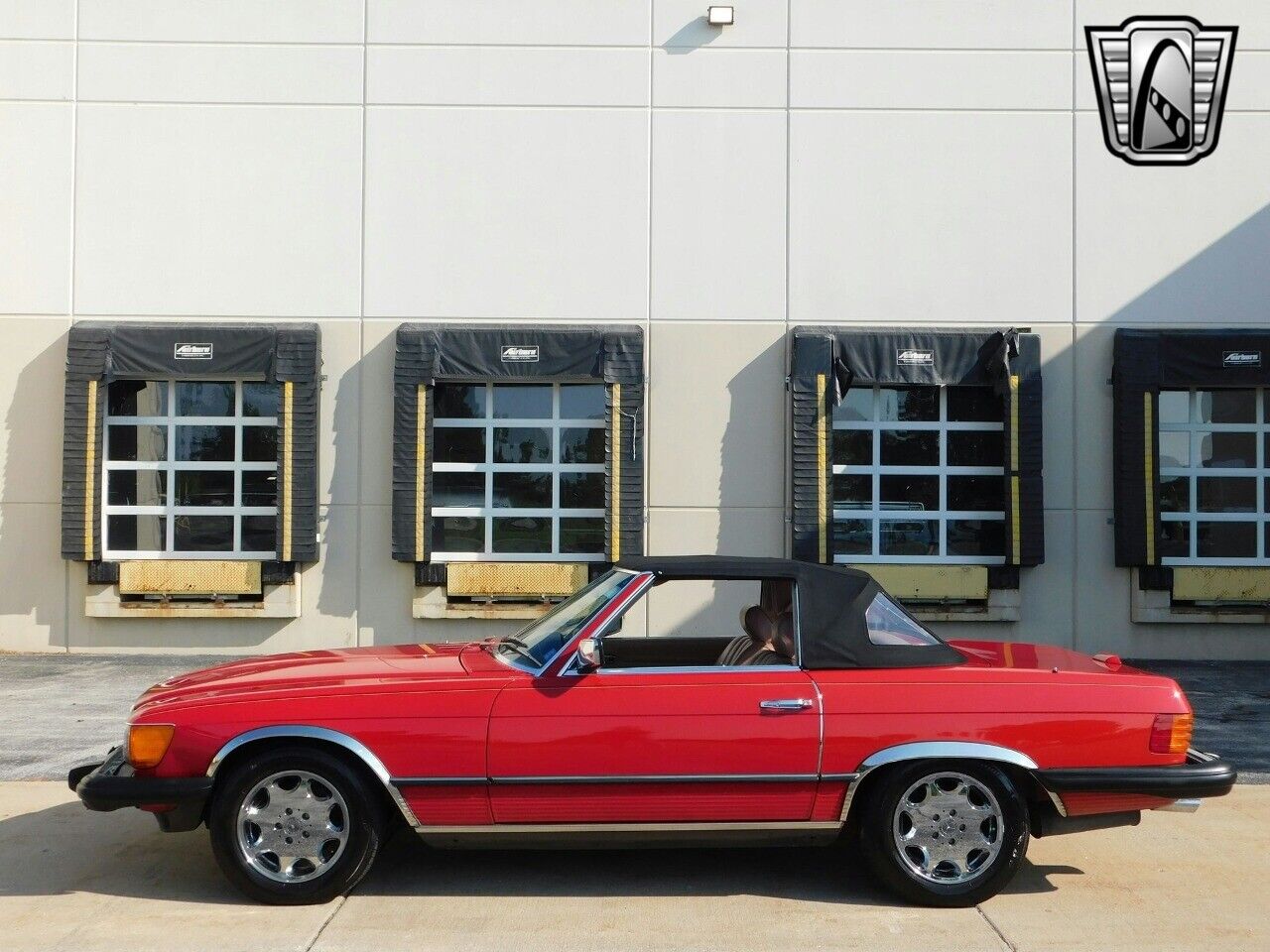 Mercedes-Benz-SL-Class-Cabriolet-1985-5