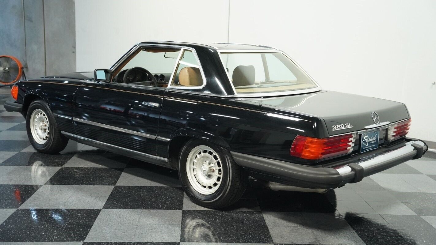 Mercedes-Benz-SL-Class-Cabriolet-1985-6