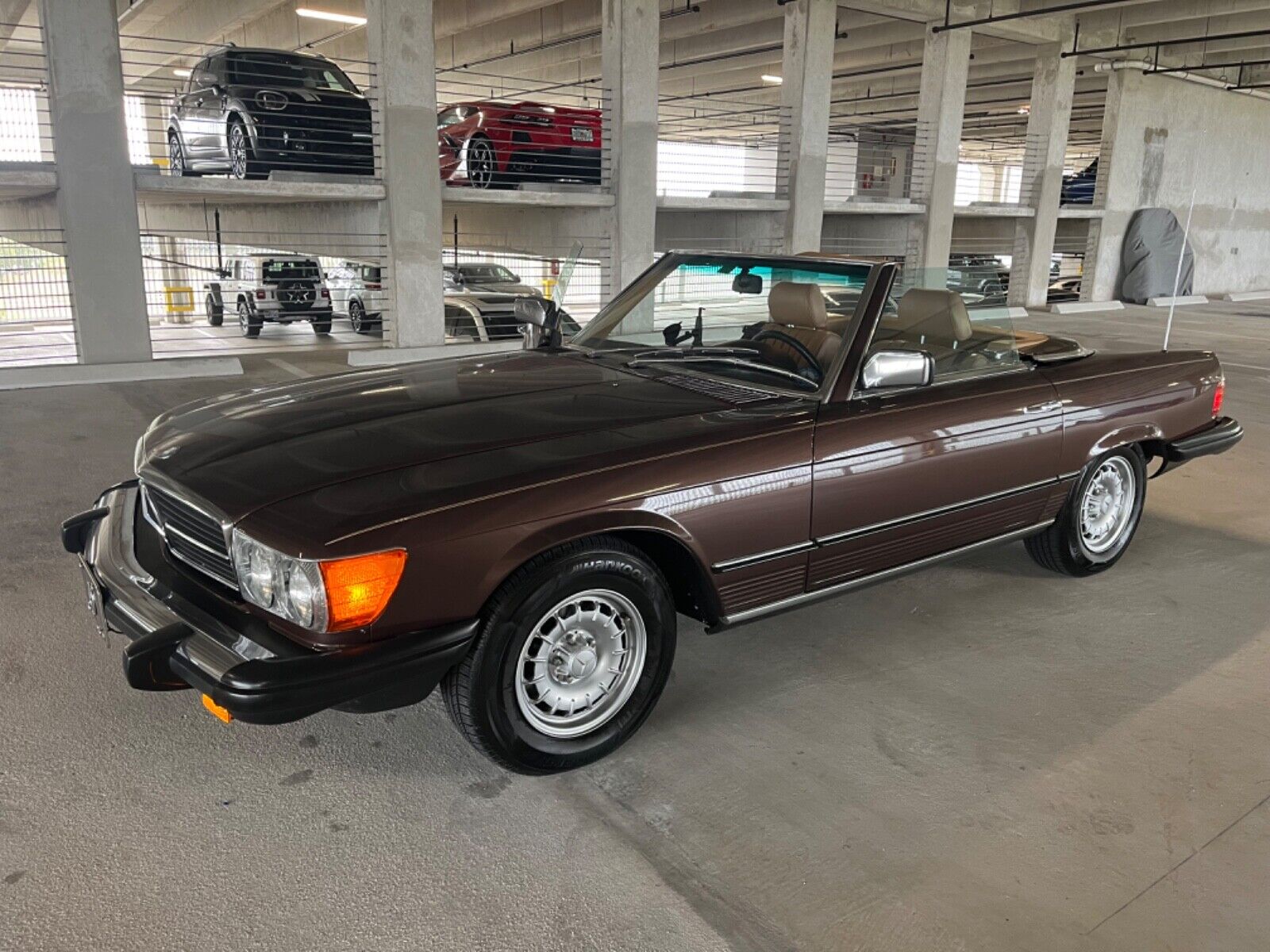 Mercedes-Benz-SL-Class-Cabriolet-1985-7