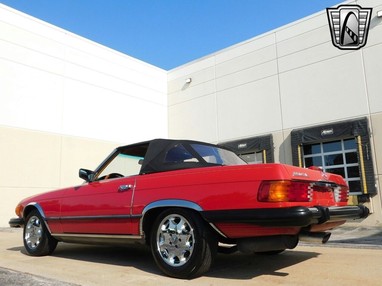 Mercedes-Benz-SL-Class-Cabriolet-1985-8