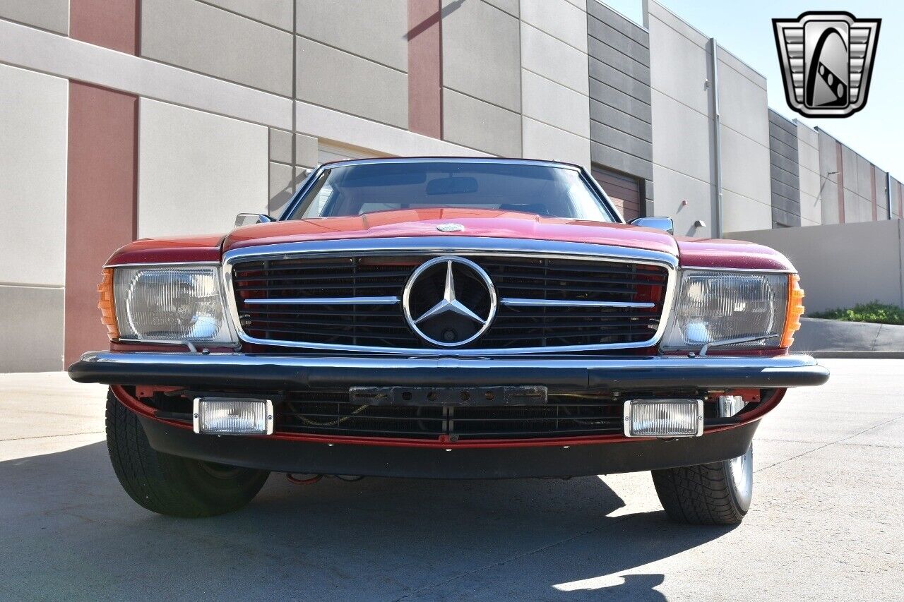 Mercedes-Benz-SL-Class-Cabriolet-1985-9