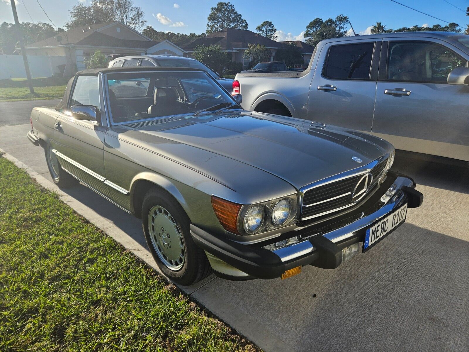 Mercedes-Benz-SL-Class-Cabriolet-1986-1