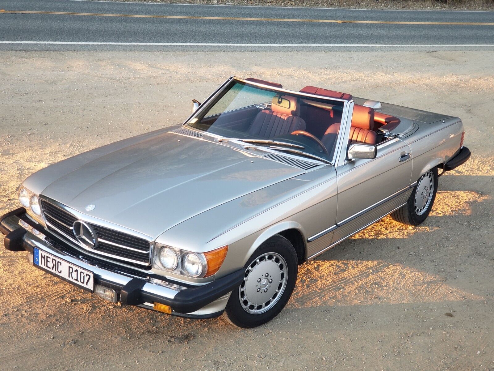 Mercedes-Benz-SL-Class-Cabriolet-1986-25