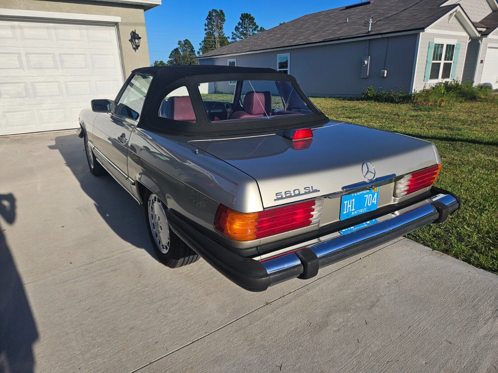 Mercedes-Benz-SL-Class-Cabriolet-1986-3