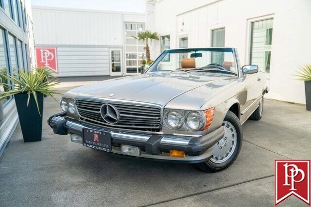 Mercedes-Benz-SL-Class-Cabriolet-1986-3