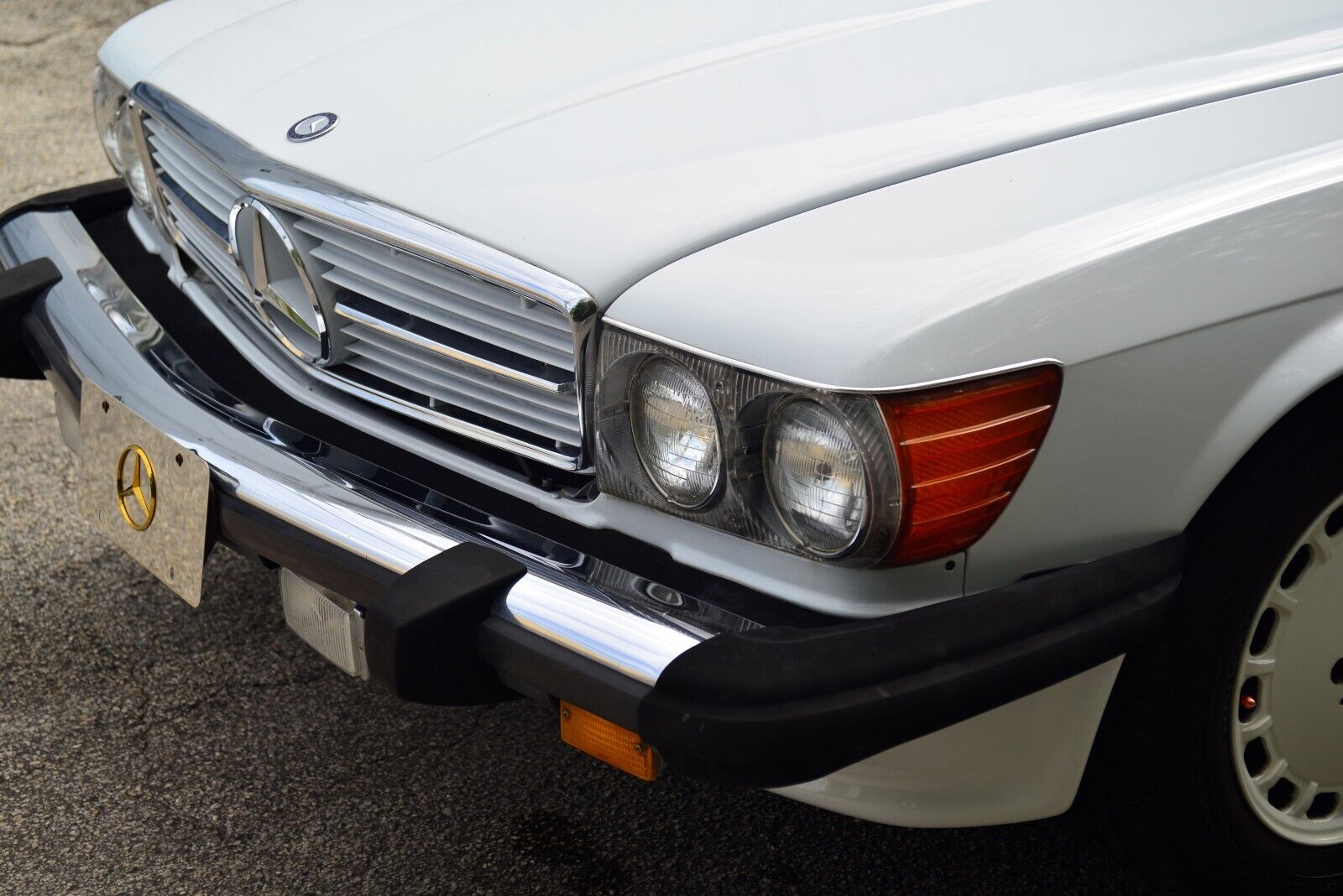 Mercedes-Benz-SL-Class-Cabriolet-1986-33