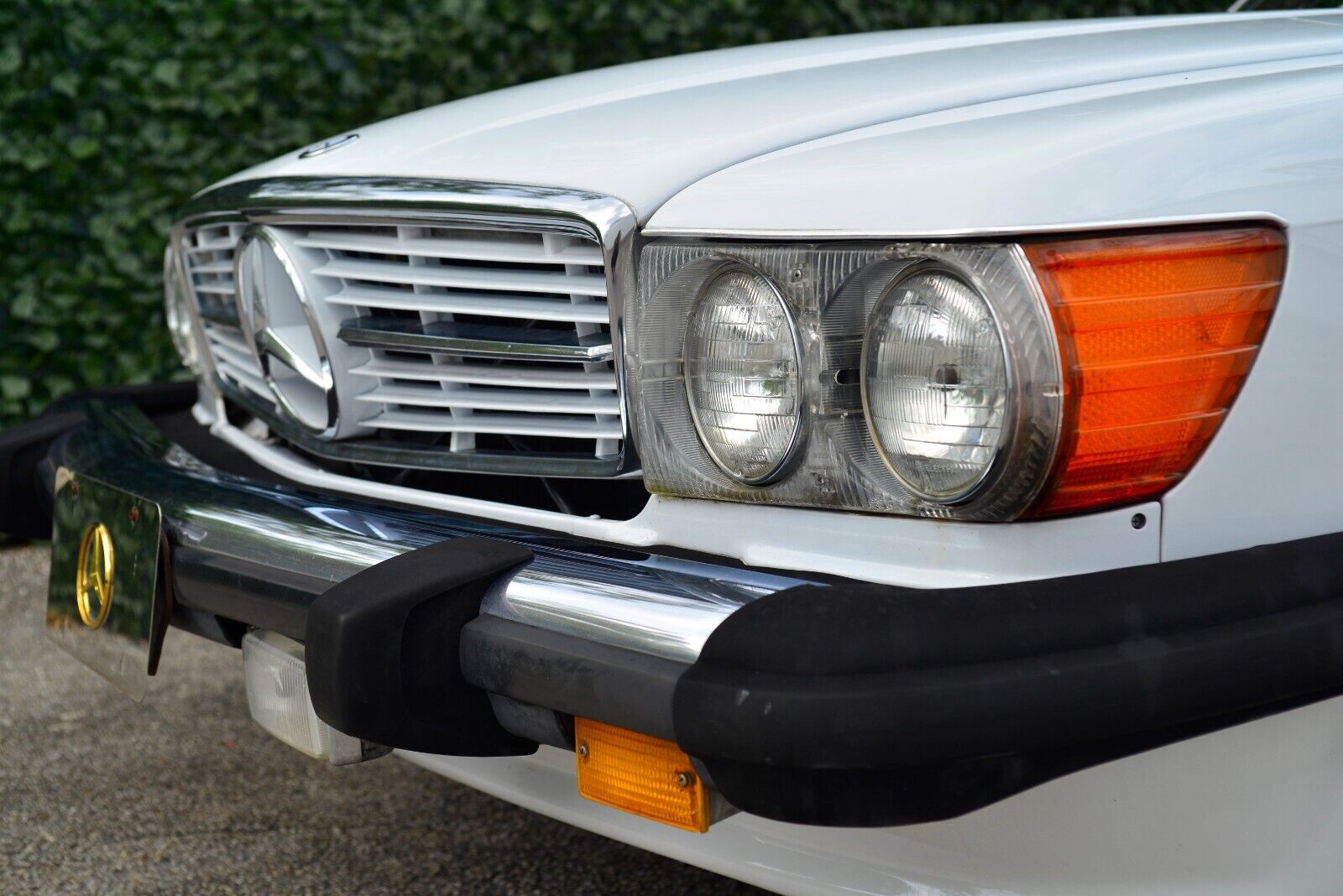 Mercedes-Benz-SL-Class-Cabriolet-1986-35