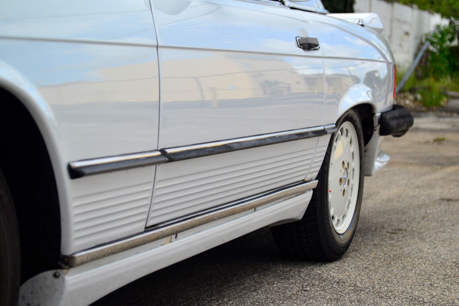 Mercedes-Benz-SL-Class-Cabriolet-1986-37