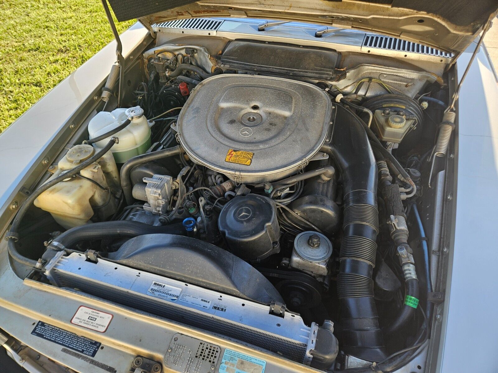 Mercedes-Benz-SL-Class-Cabriolet-1986-9