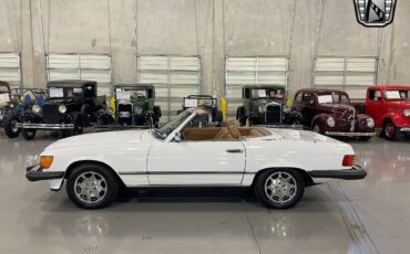 Mercedes-Benz-SL-Class-Cabriolet-1987-3