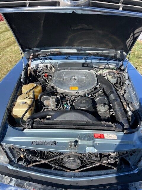 Mercedes-Benz-SL-Class-Cabriolet-1987-4