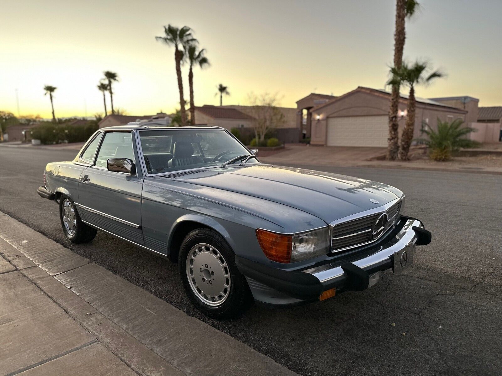 Mercedes-Benz-SL-Class-Cabriolet-1987-5