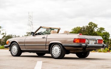 Mercedes-Benz-SL-Class-Cabriolet-1987-5