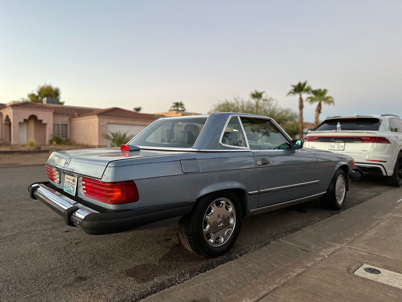 Mercedes-Benz-SL-Class-Cabriolet-1987-6