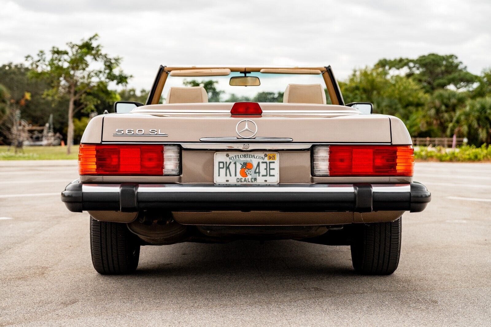 Mercedes-Benz-SL-Class-Cabriolet-1987-6