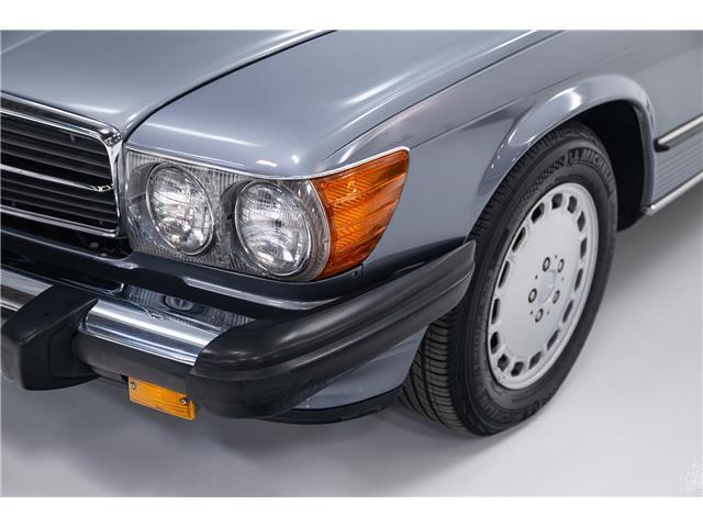 Mercedes-Benz-SL-Class-Cabriolet-1988-11