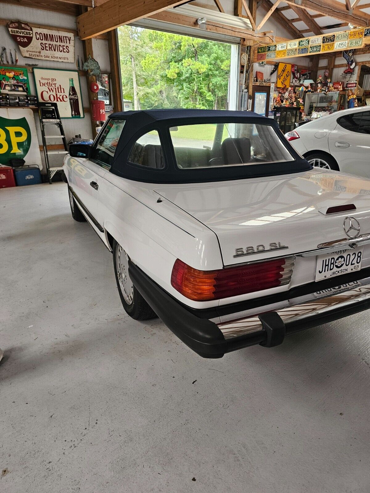 Mercedes-Benz-SL-Class-Cabriolet-1988-15