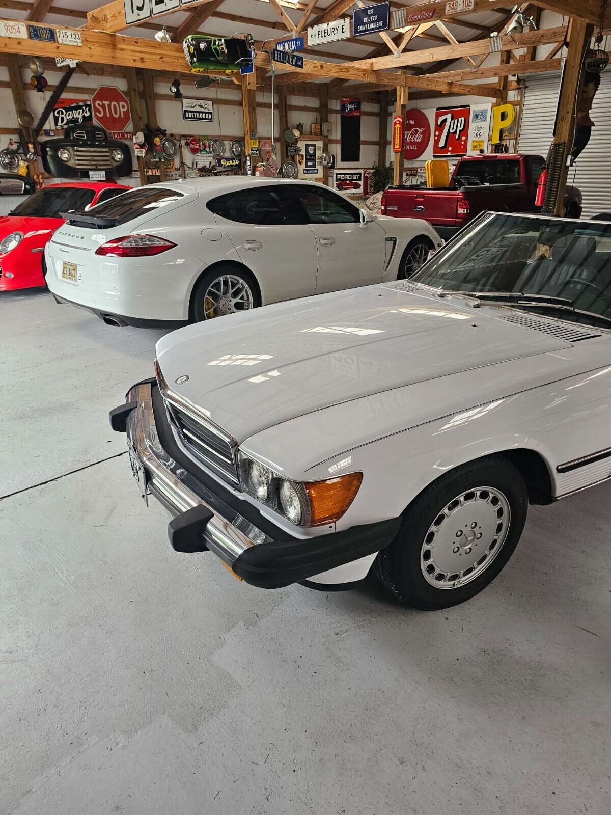 Mercedes-Benz-SL-Class-Cabriolet-1988-19