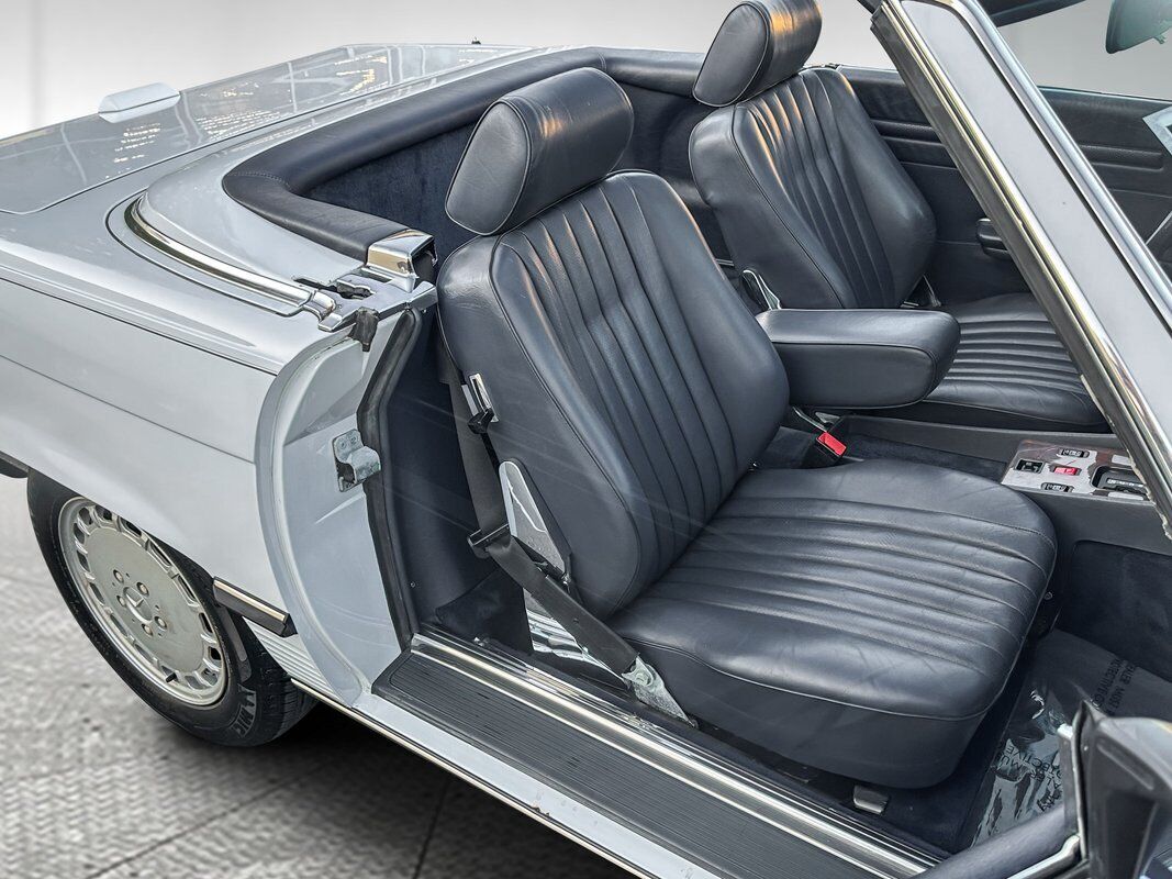 Mercedes-Benz-SL-Class-Cabriolet-1988-7