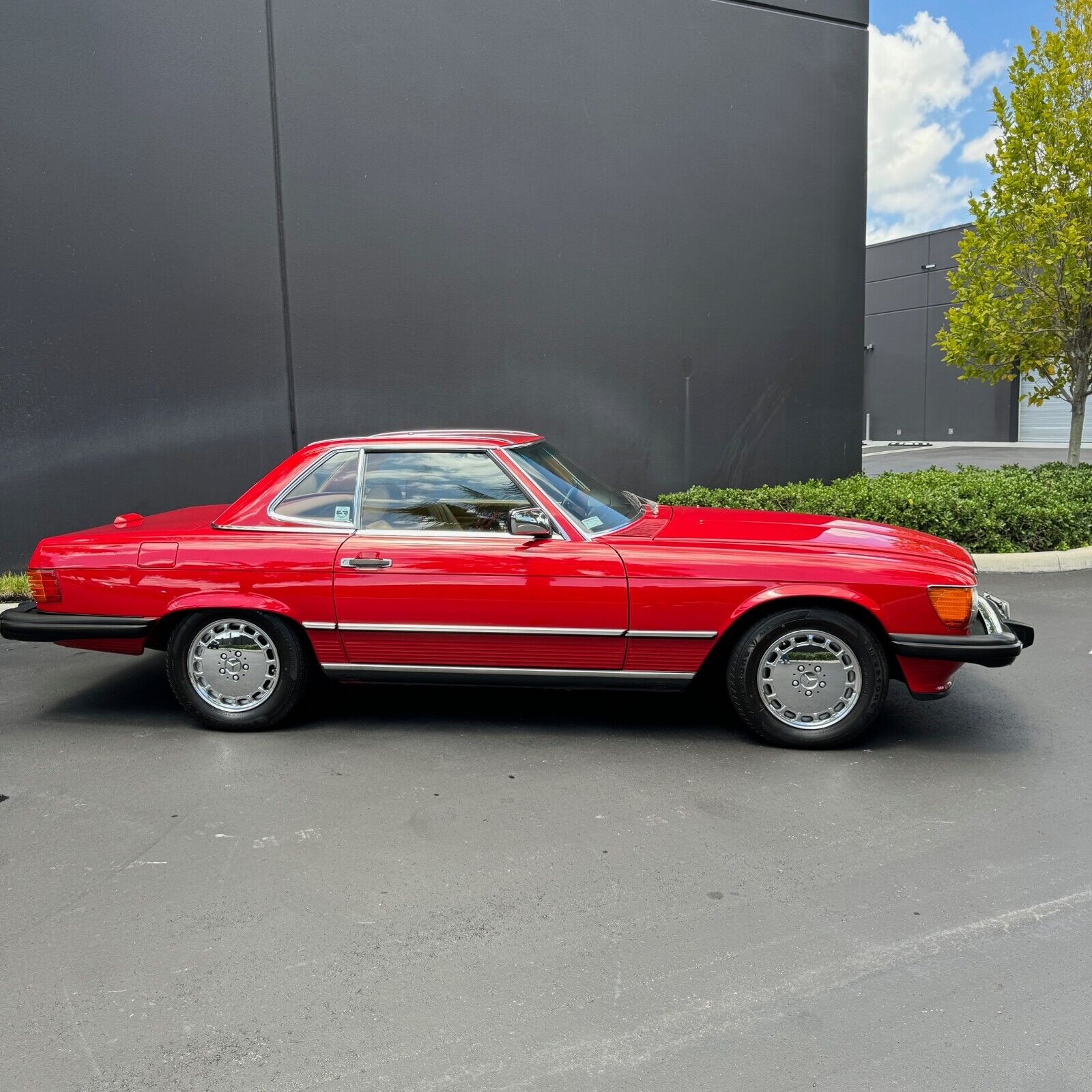 Mercedes-Benz-SL-Class-Cabriolet-1989-11