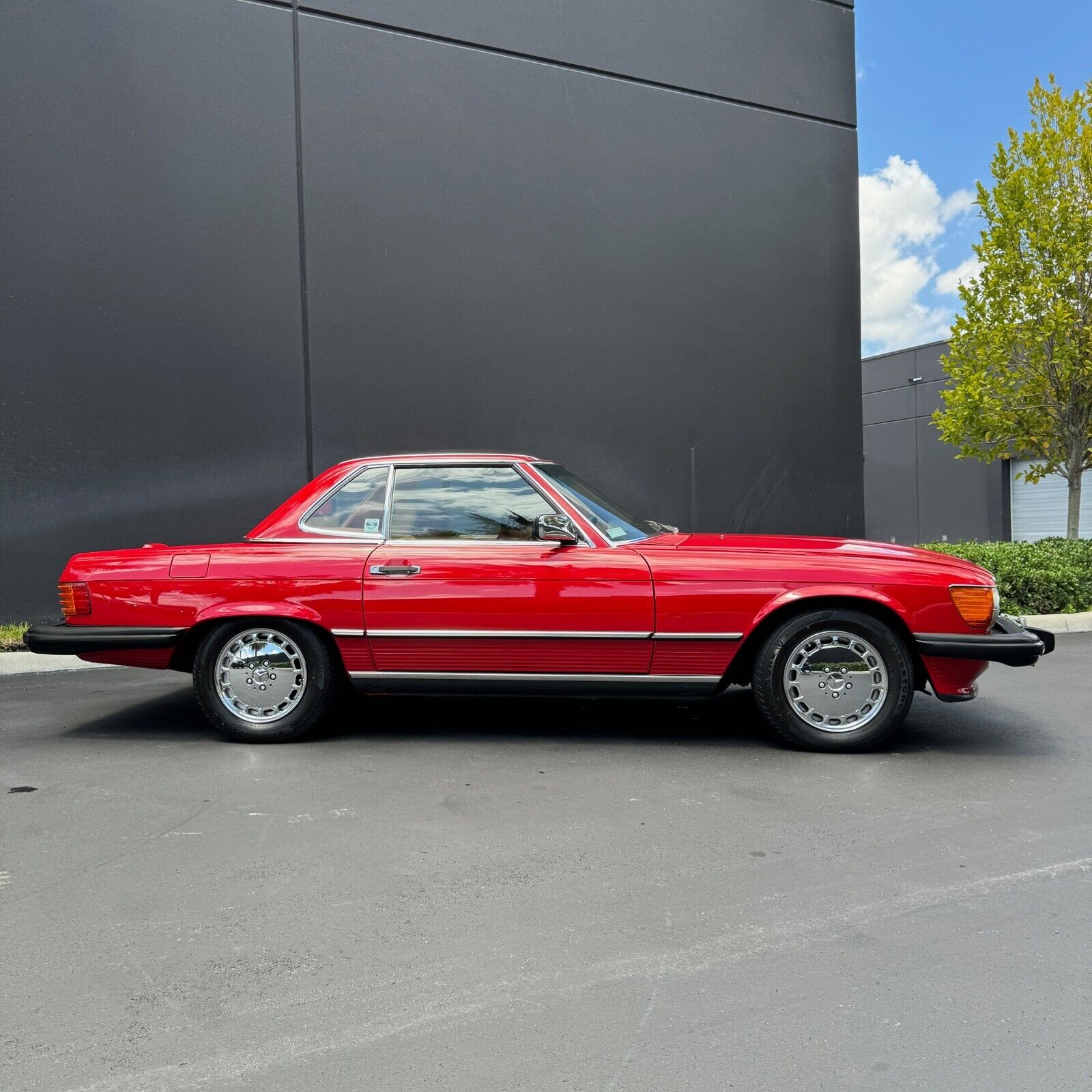 Mercedes-Benz-SL-Class-Cabriolet-1989-13