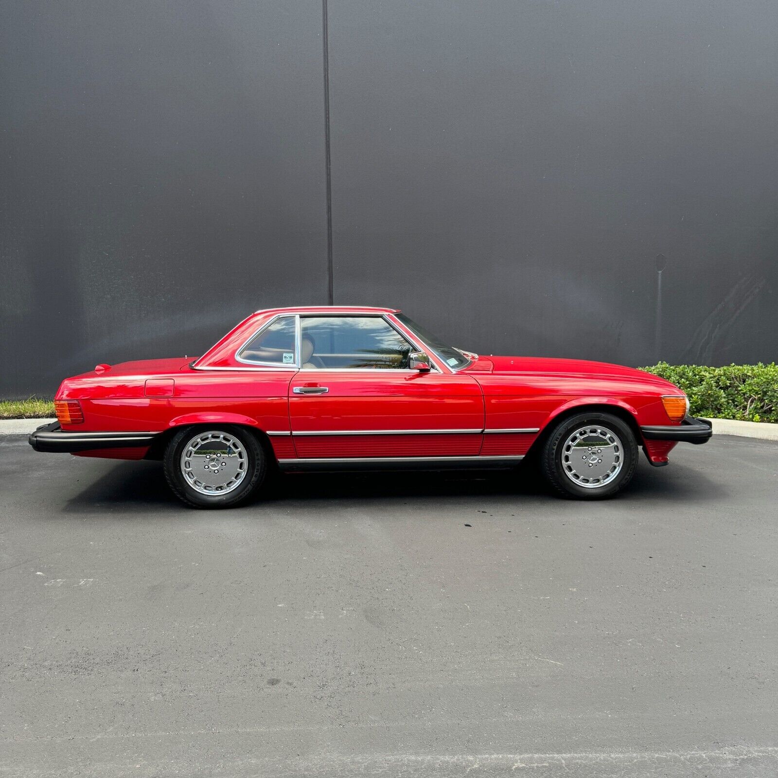 Mercedes-Benz-SL-Class-Cabriolet-1989-14