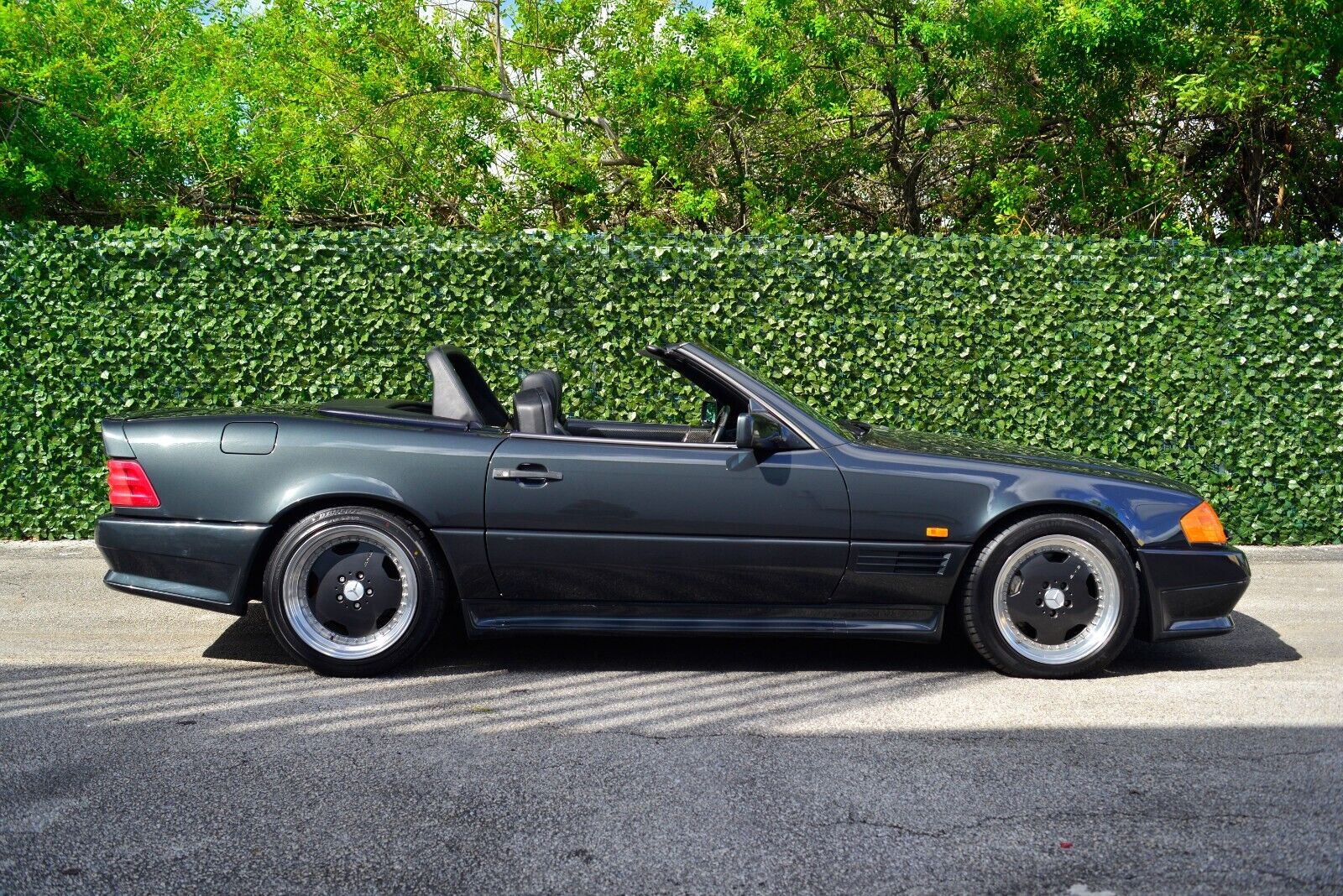 Mercedes-Benz-SL-Class-Cabriolet-1990-1