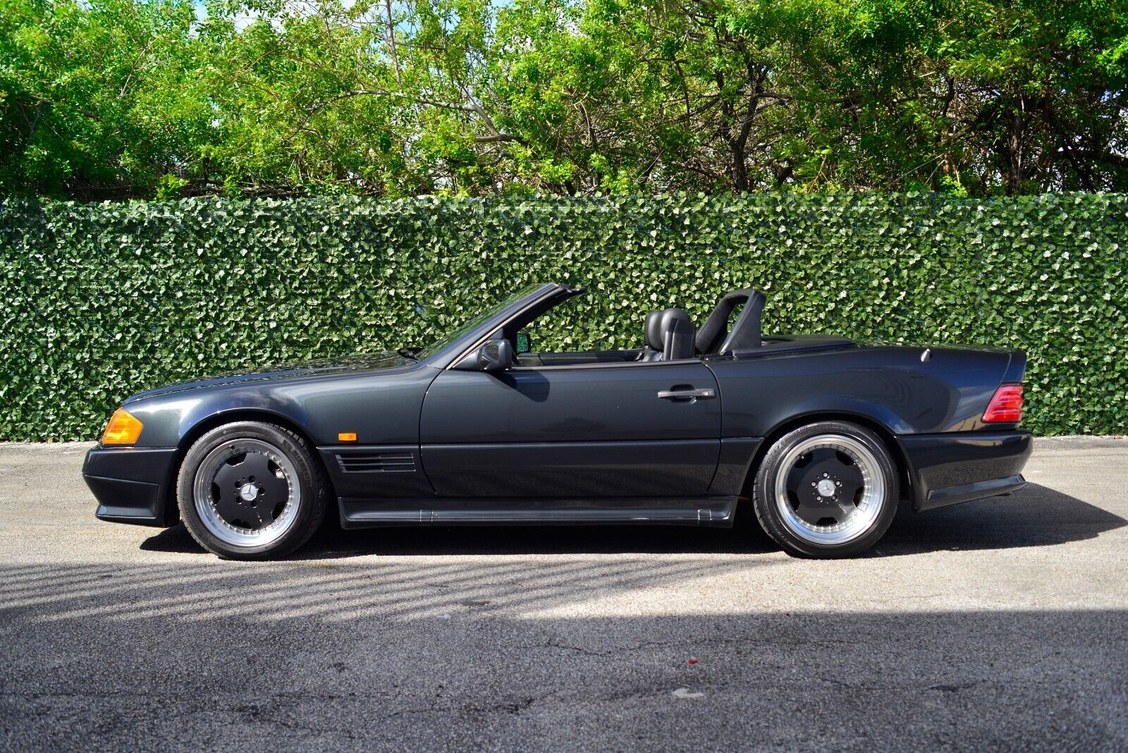 Mercedes-Benz-SL-Class-Cabriolet-1990-20