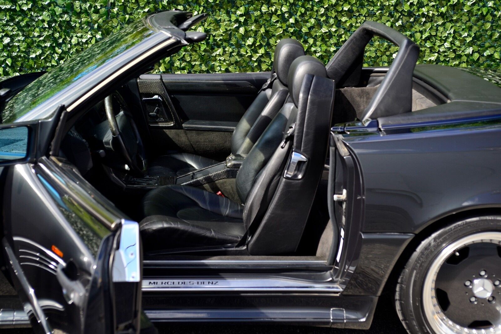 Mercedes-Benz-SL-Class-Cabriolet-1990-28