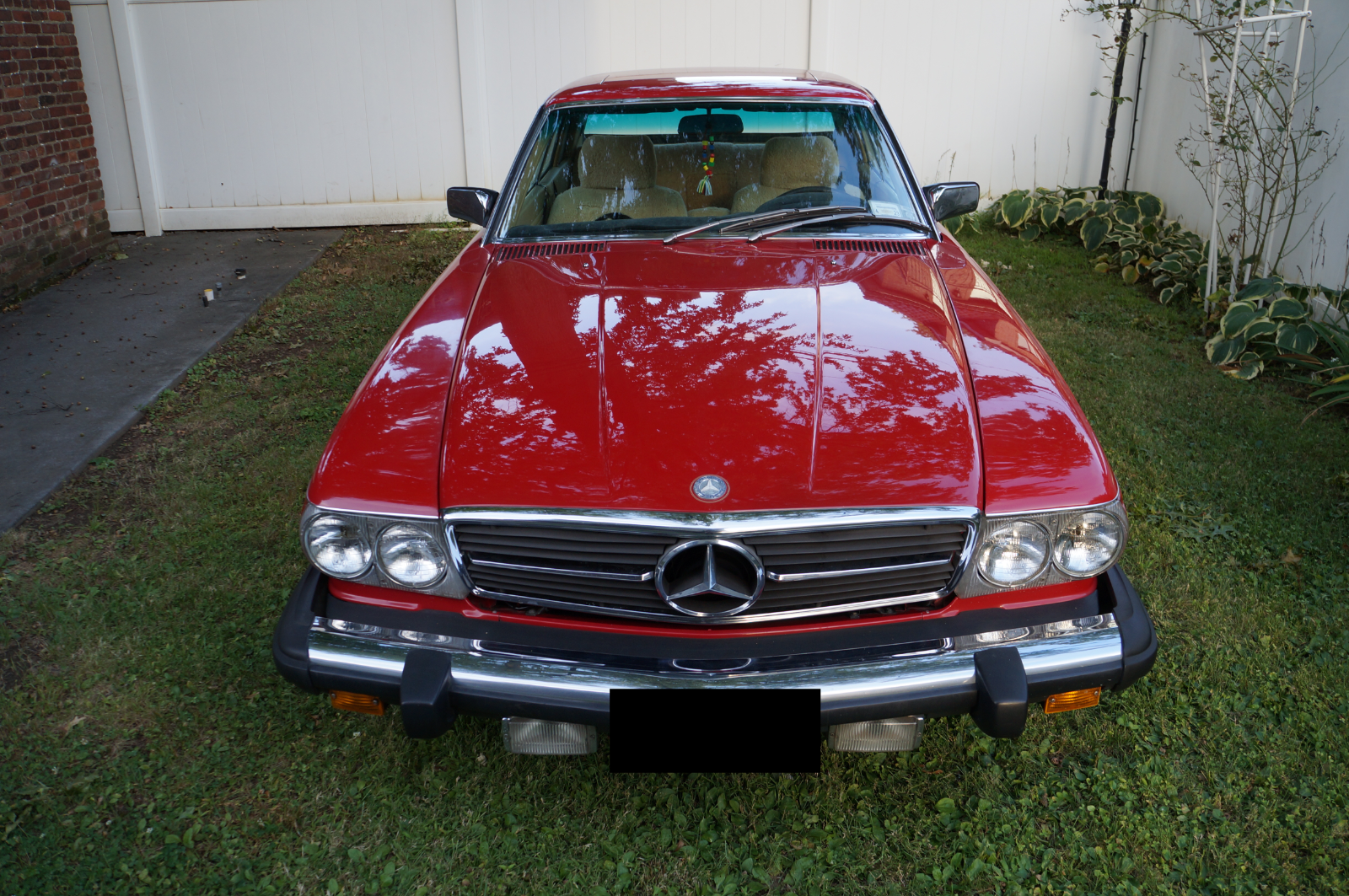 Mercedes-Benz-SL-Class-Coupe-1981-3