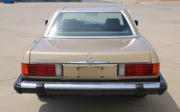 Mercedes-Benz-SL-Class-Coupe-1983-4