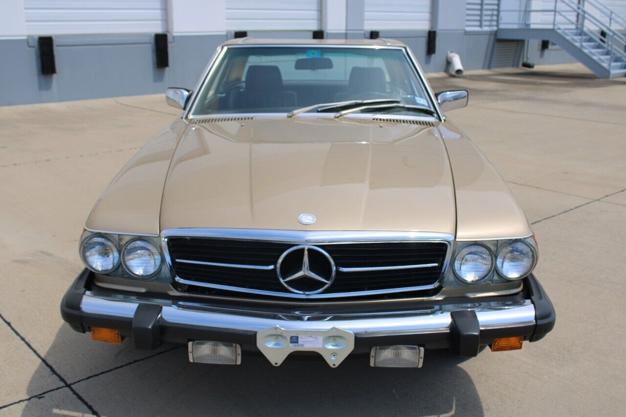 Mercedes-Benz-SL-Class-Coupe-1983-7