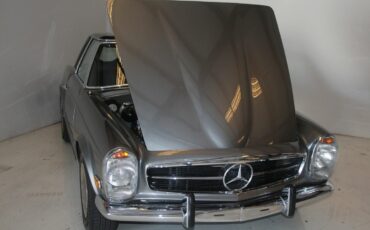 Mercedes-Benz-SL280-PAGODA-1970-11