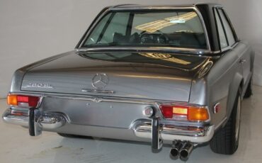 Mercedes-Benz-SL280-PAGODA-1970-16