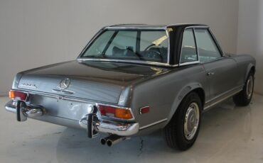 Mercedes-Benz-SL280-PAGODA-1970-17