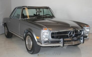 Mercedes-Benz-SL280-PAGODA-1970-4