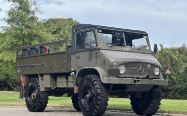 Mercedes-Benz-Unimog-SUV-1963-27