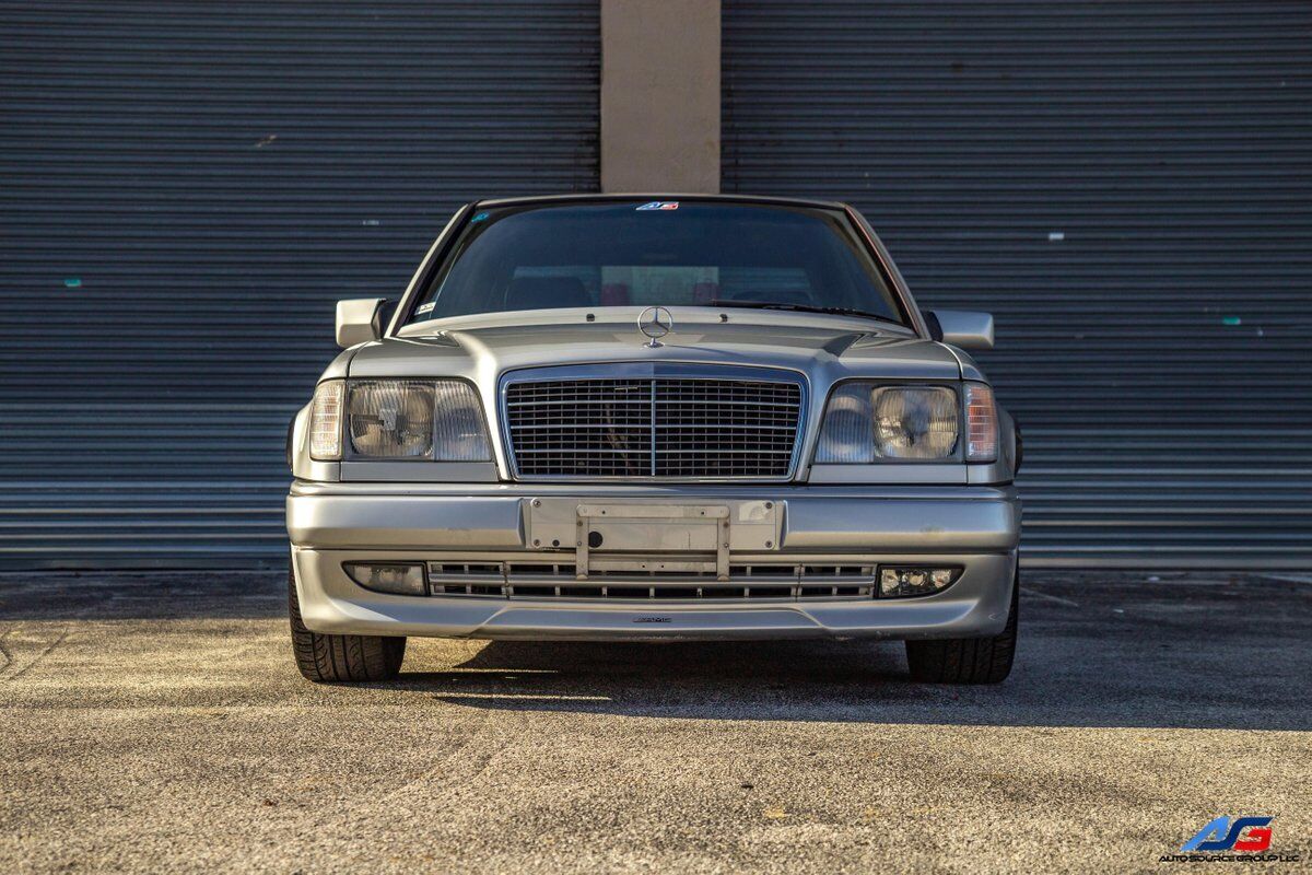 Mercedes-Benz-W124-1995-11