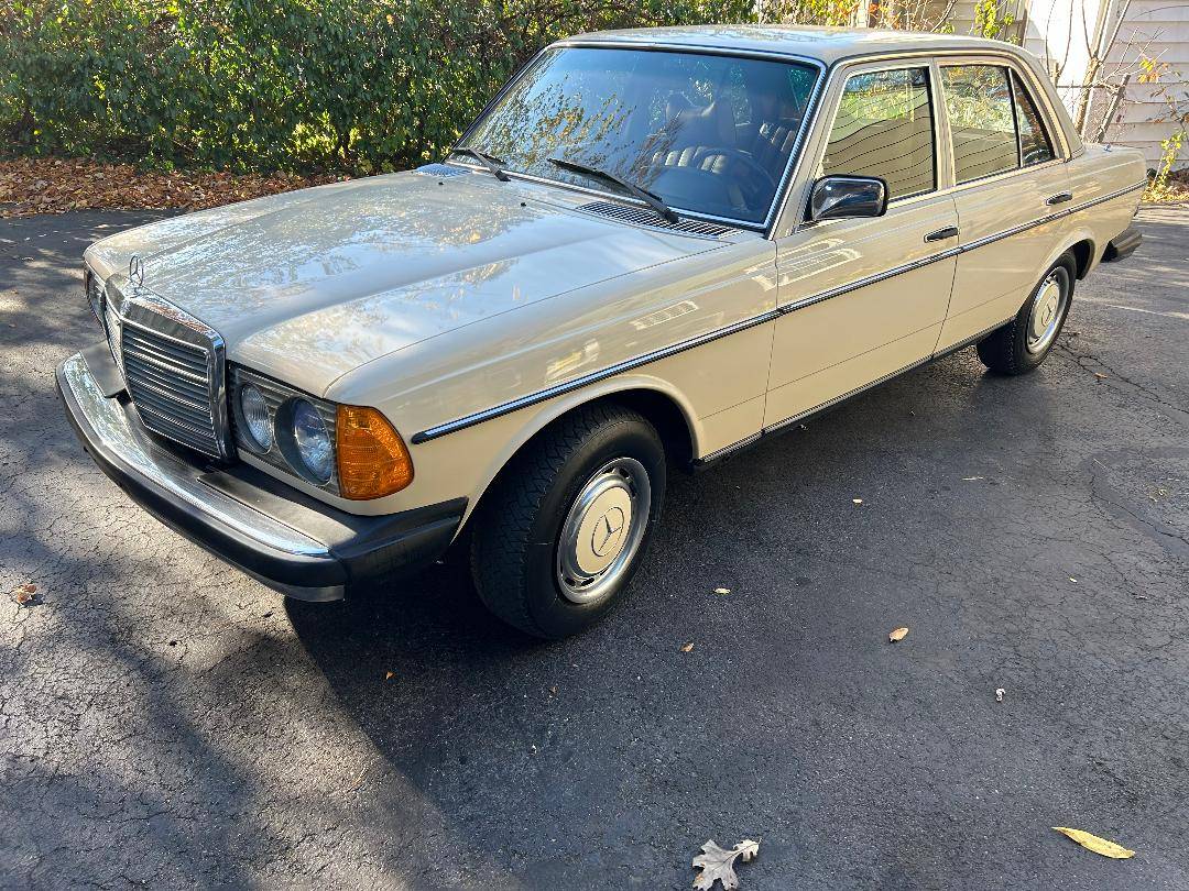 Mercedes-benz-280-1979-2