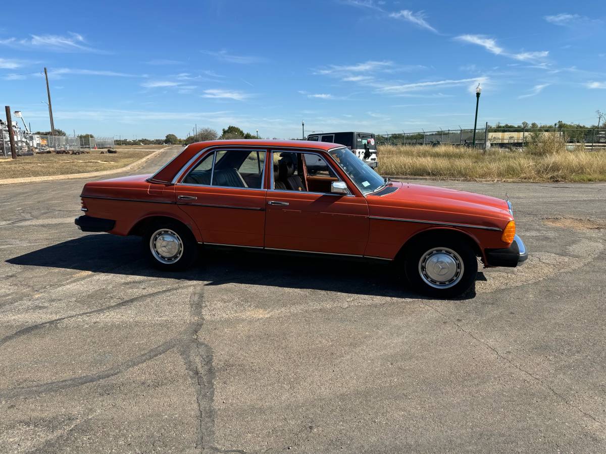 Mercedes-benz-300d-diesel-1979-14