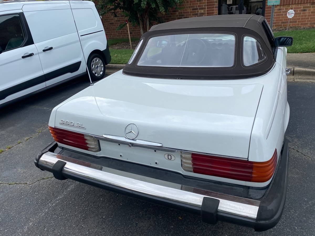 Mercedes-benz-380sl-convertible-1981-4