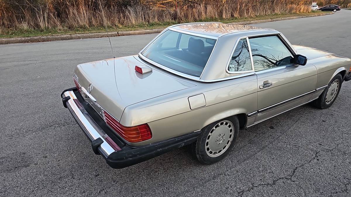 Mercedes-benz-560sl-1986-3