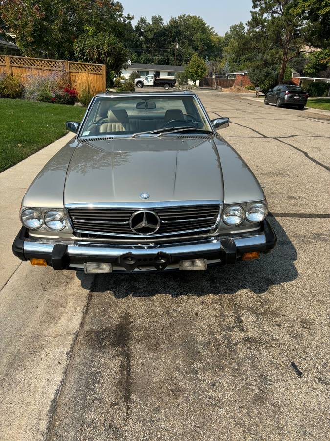 Mercedes-benz-560sl-1988-4